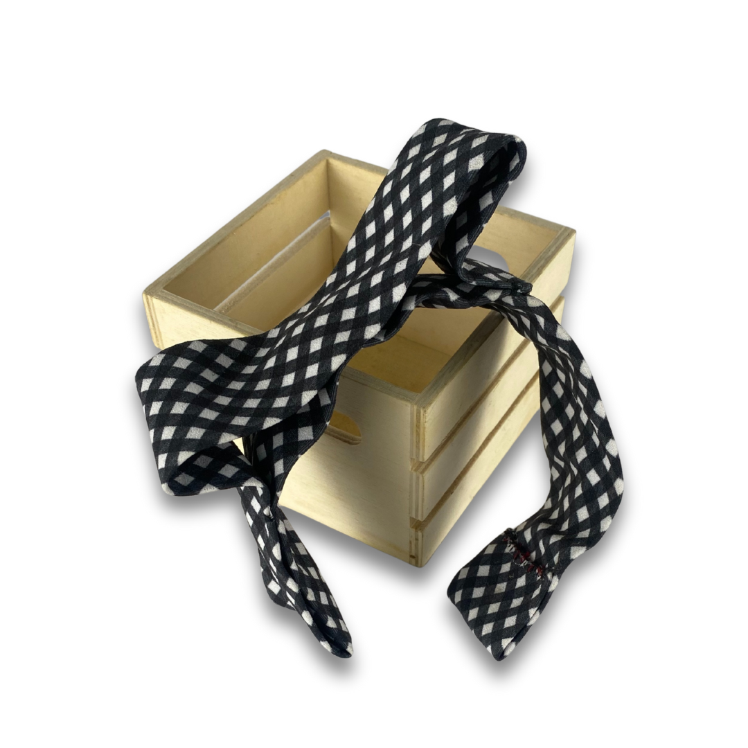 Vinchas de diseño único con su patrón de cuadros